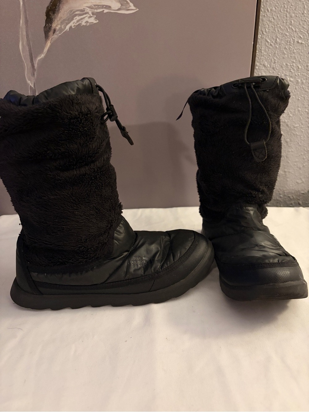 The North Face Womens 6 ThermoBall
Bootie Faux Fur Winter Snow Boots